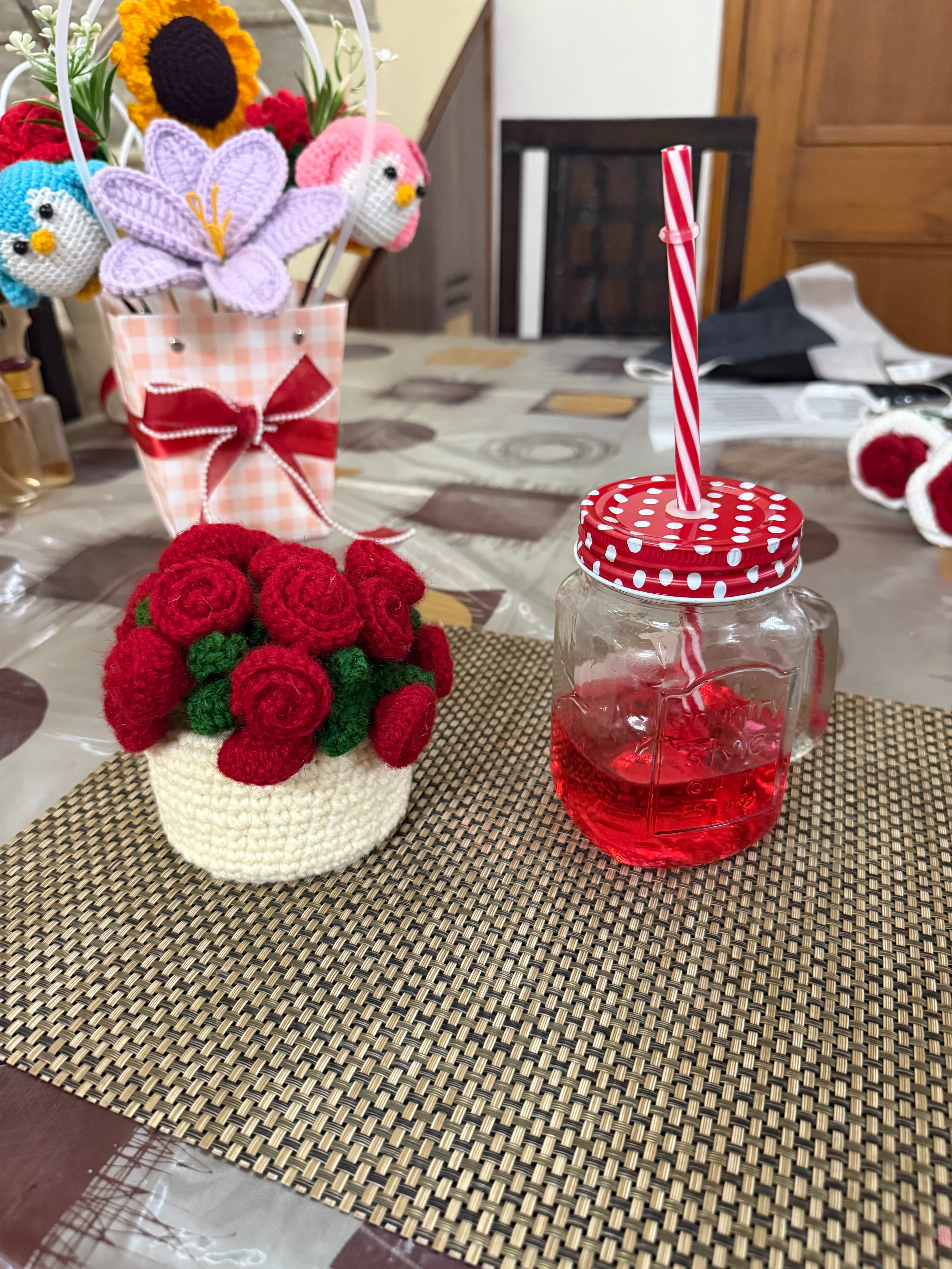 Rose blanket pot