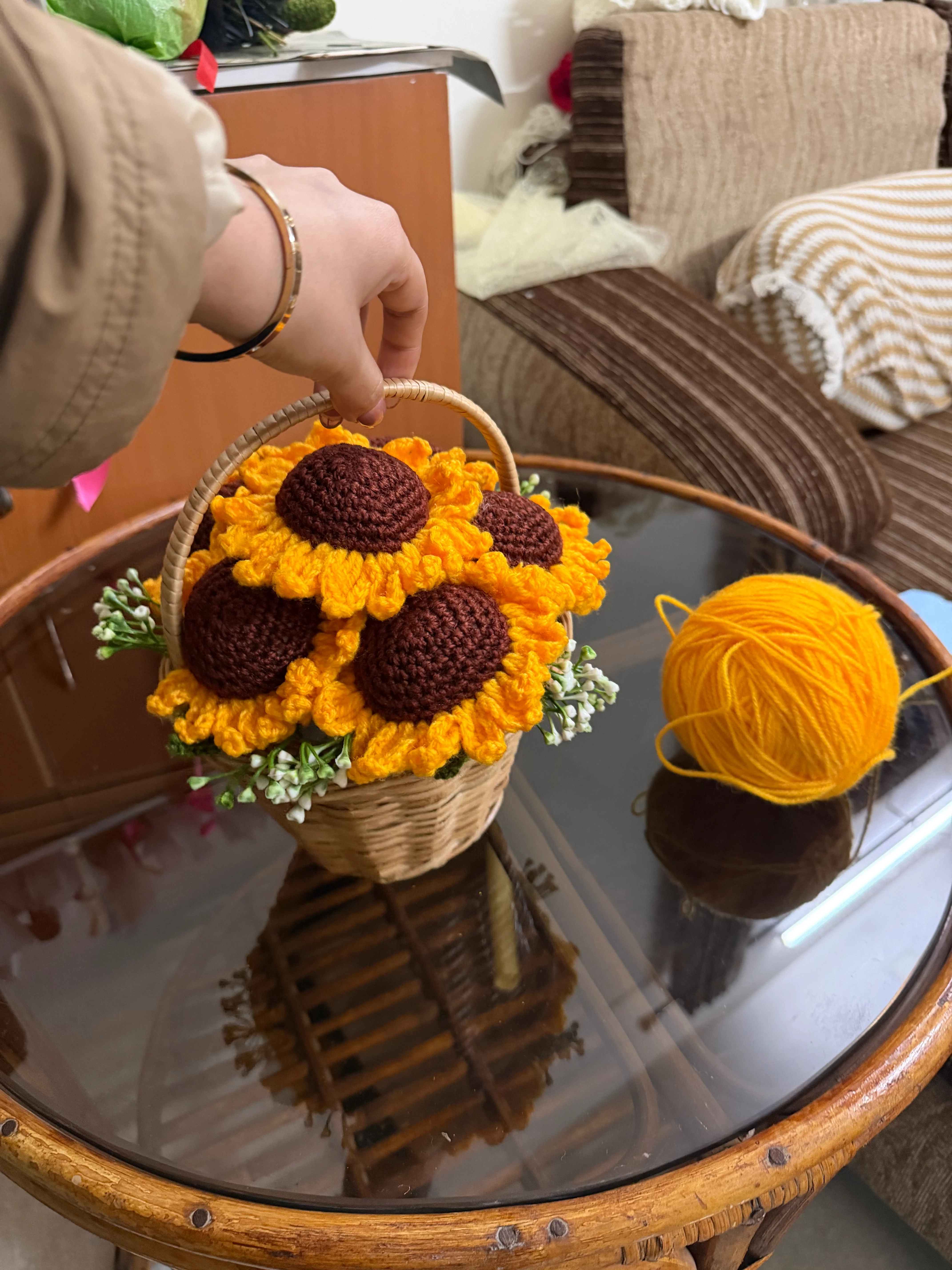 Sunflowers Basket - Image 3